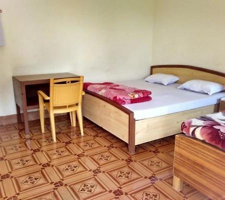Maa Ananda Mayee Guest House Binszar Kültér fotó