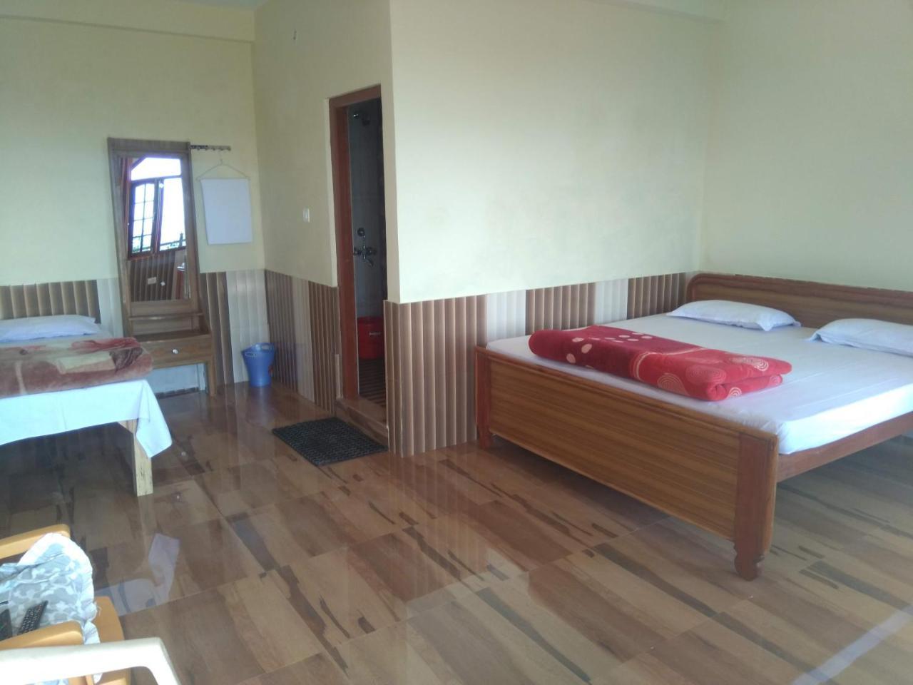 Maa Ananda Mayee Guest House Binszar Kültér fotó